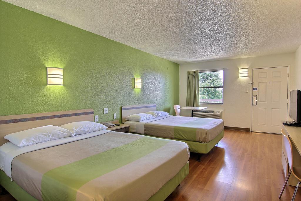 Motel 6 Austin, Tx - Central Downtown Ut Kültér fotó