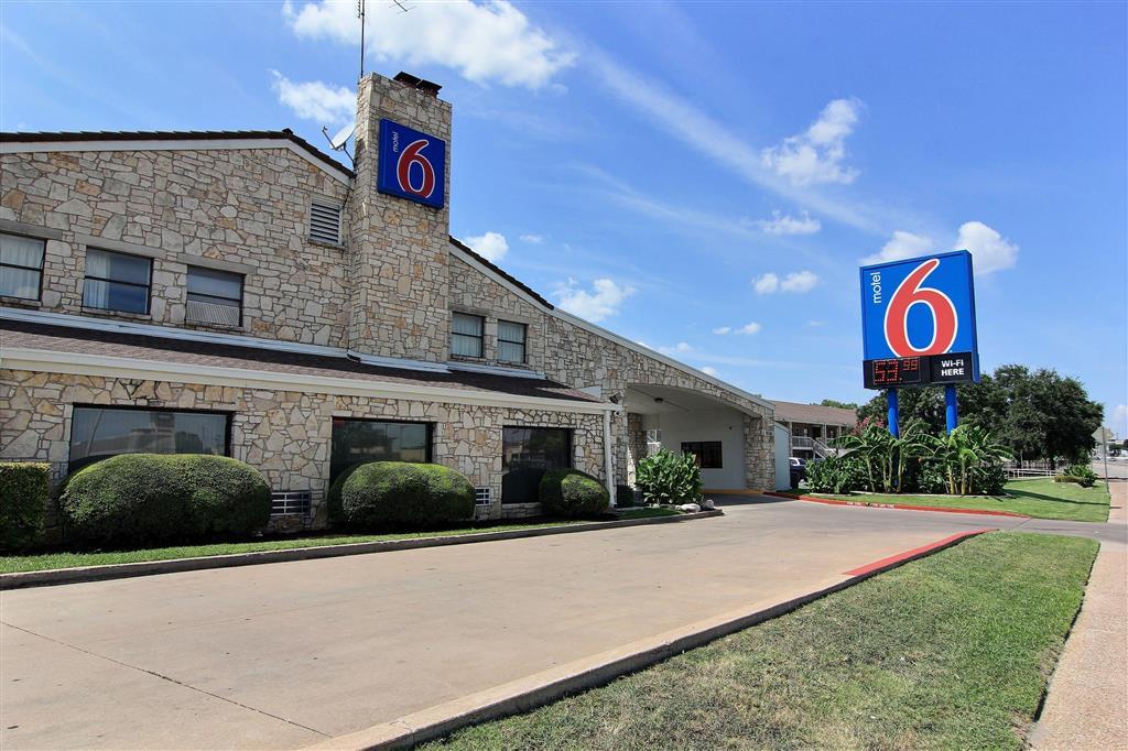 Motel 6 Austin, Tx - Central Downtown Ut Kültér fotó