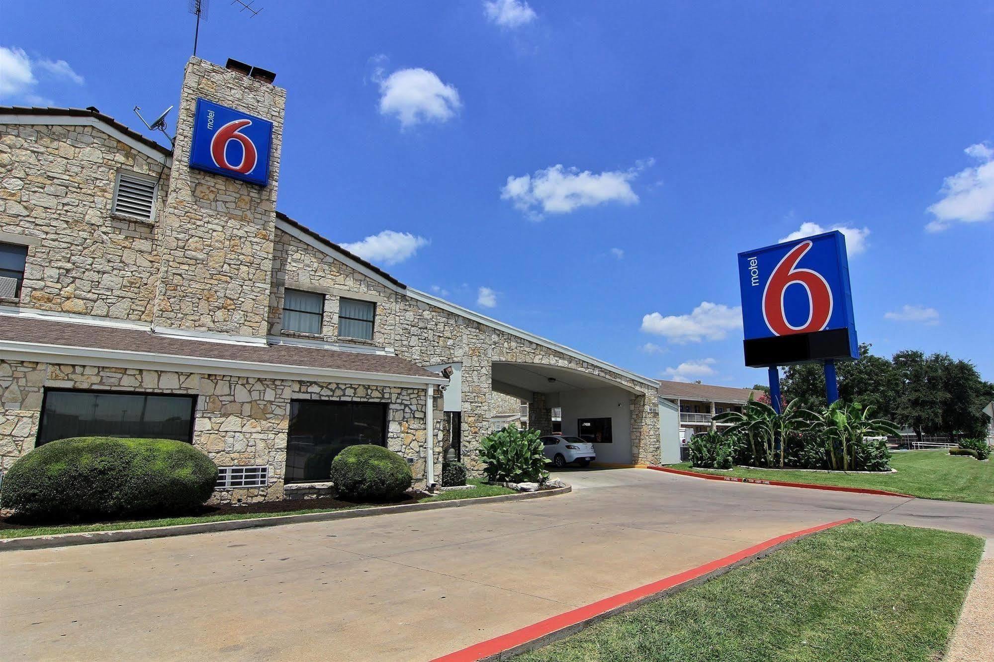 Motel 6 Austin, Tx - Central Downtown Ut Kültér fotó