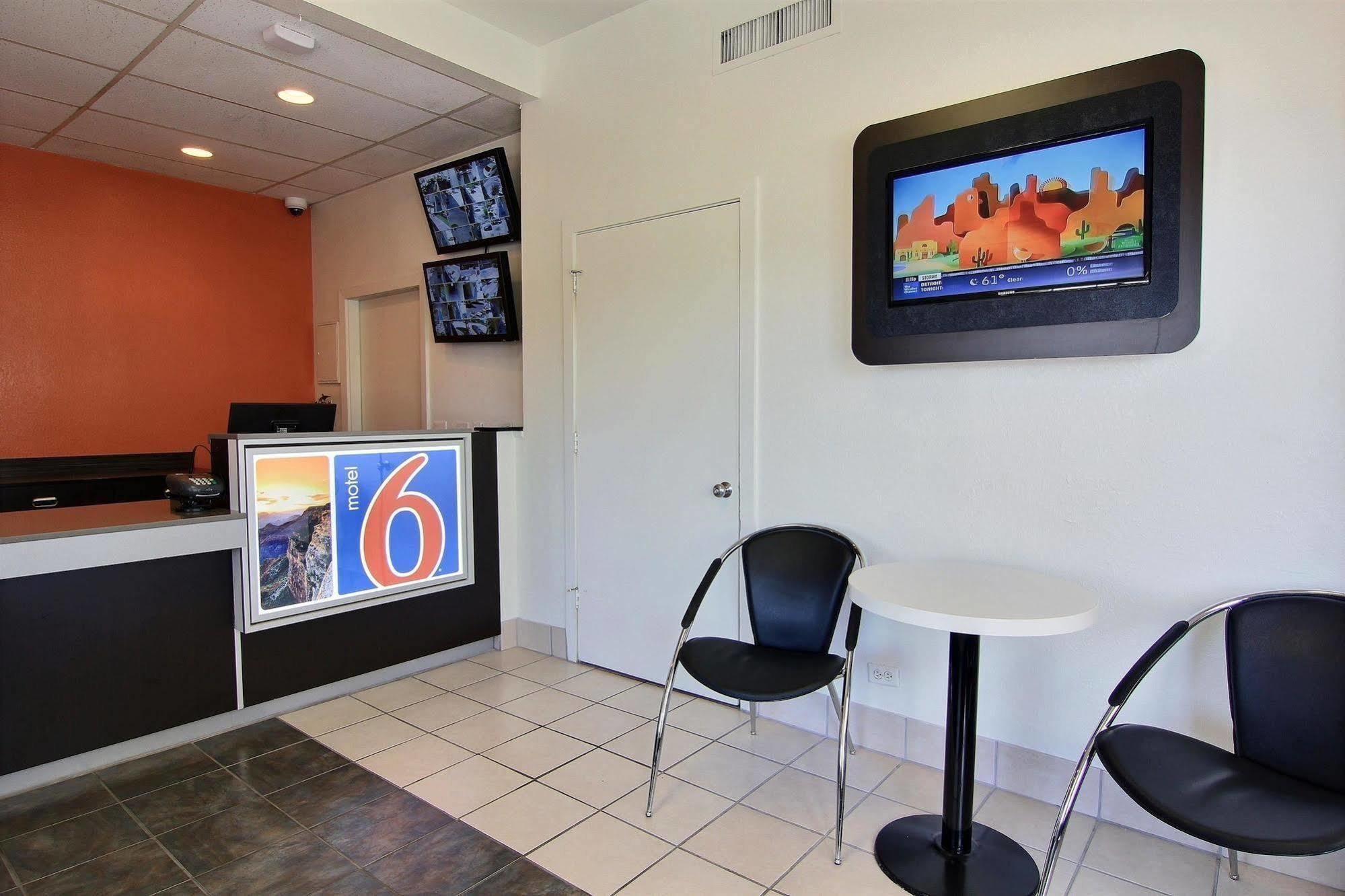 Motel 6 Austin, Tx - Central Downtown Ut Kültér fotó