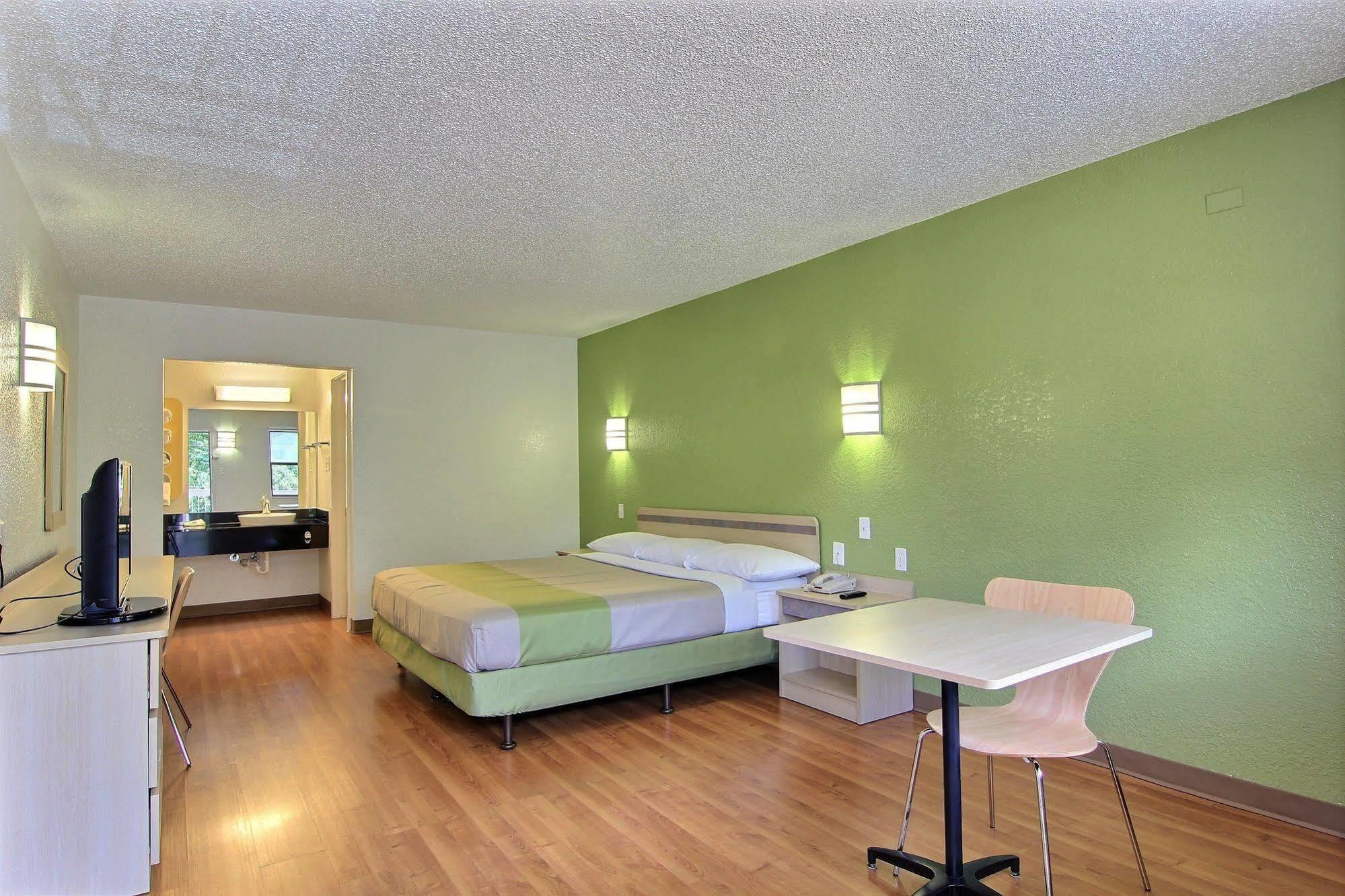Motel 6 Austin, Tx - Central Downtown Ut Kültér fotó