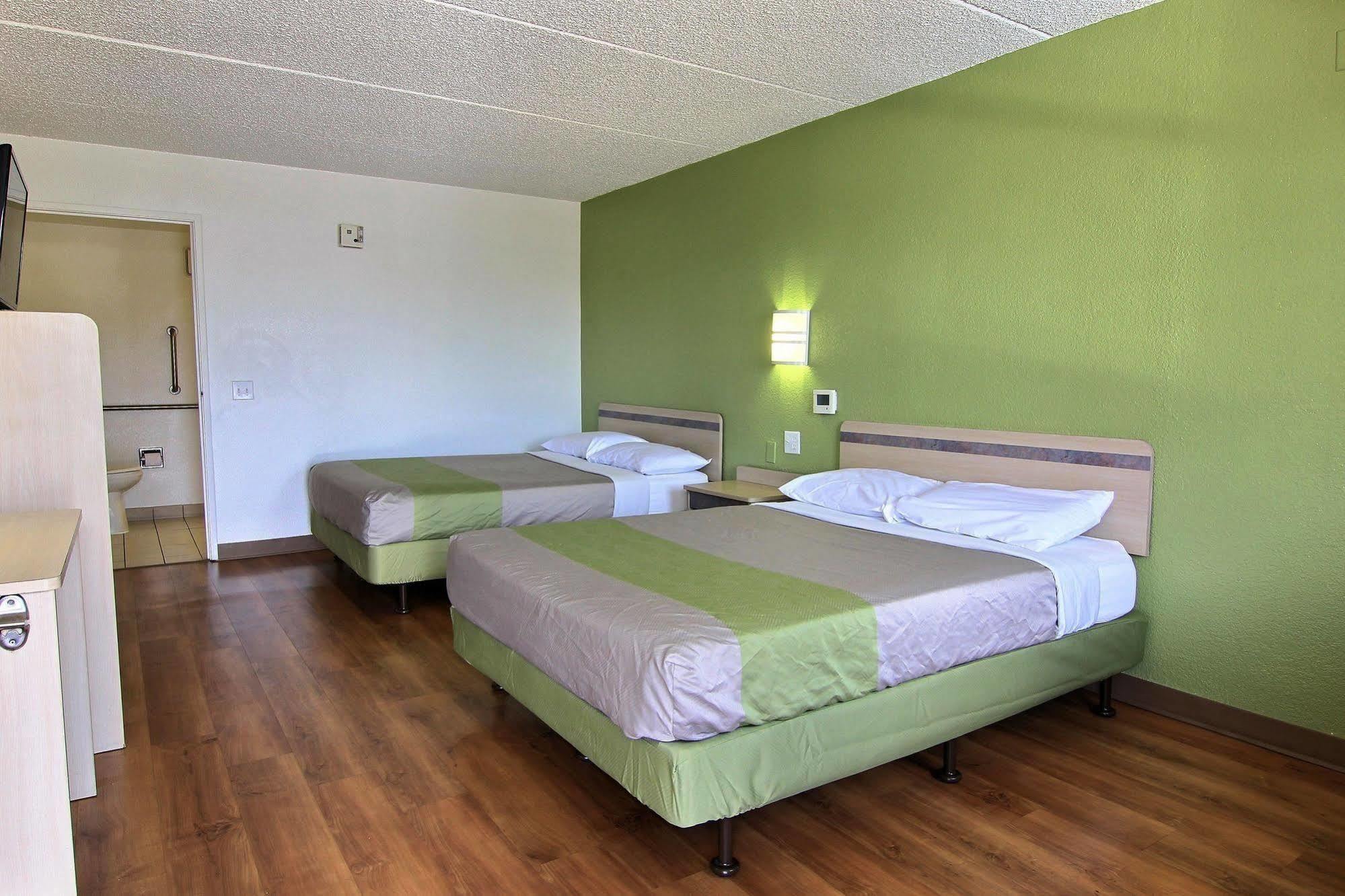Motel 6 Austin, Tx - Central Downtown Ut Kültér fotó