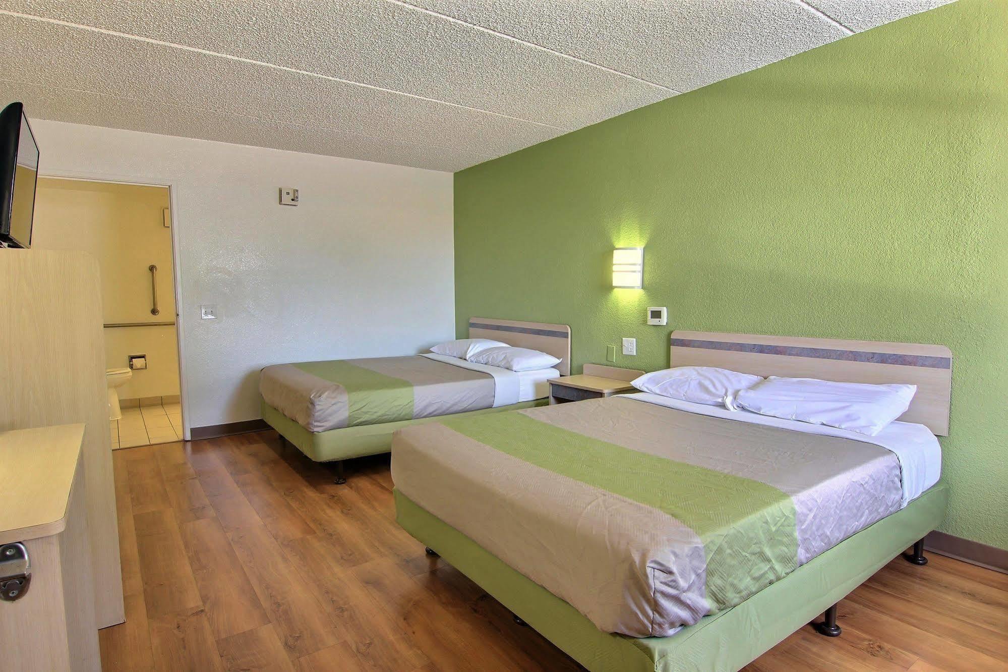 Motel 6 Austin, Tx - Central Downtown Ut Kültér fotó
