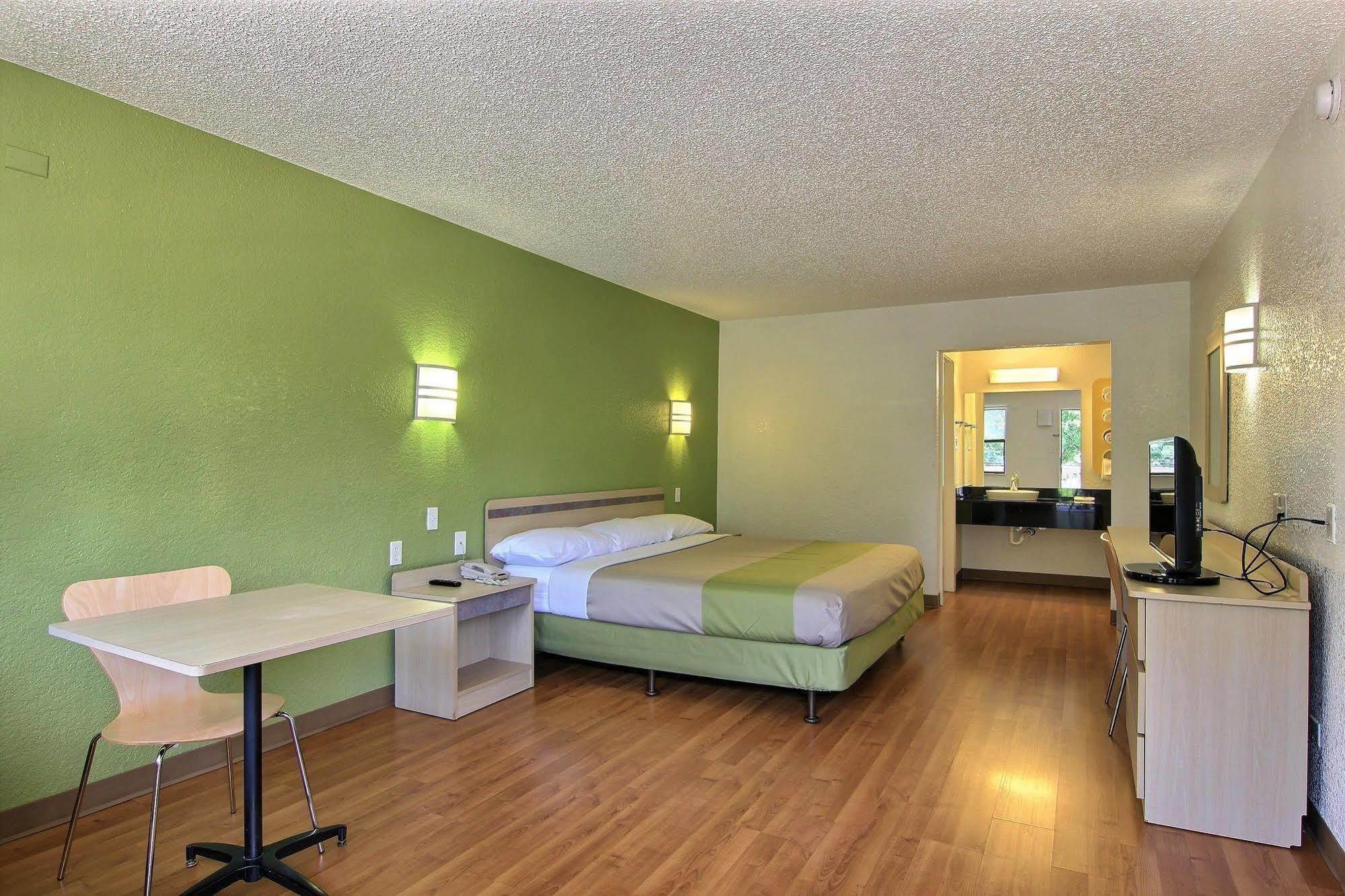 Motel 6 Austin, Tx - Central Downtown Ut Kültér fotó